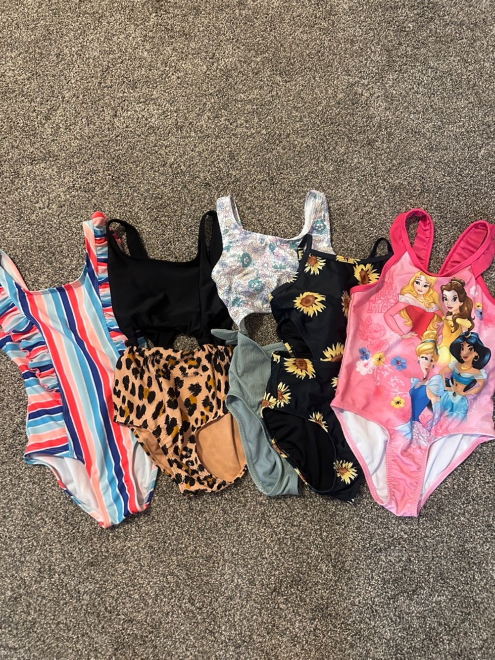 Girls swimsuit lot size 6